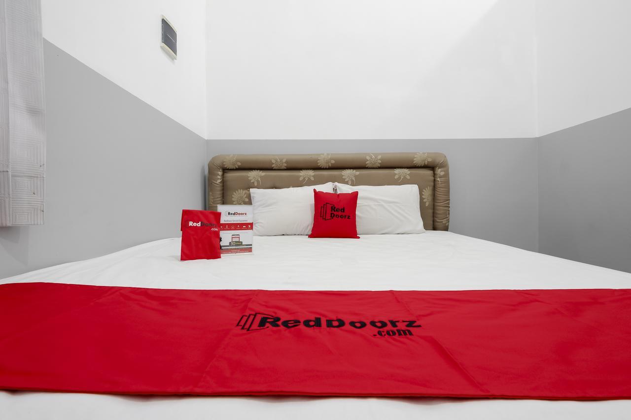 Reddoorz @ Prambanan Timur Raya Semarang Exterior photo