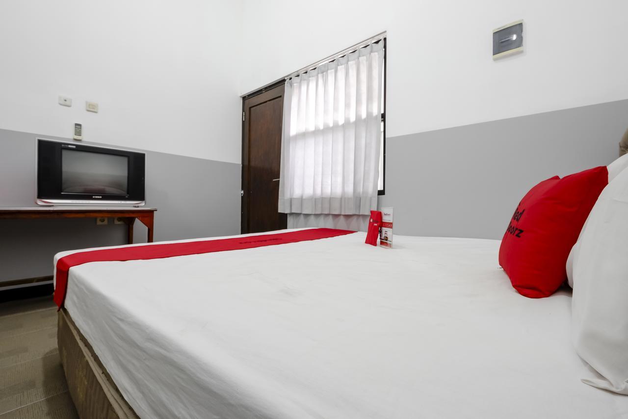 Reddoorz @ Prambanan Timur Raya Semarang Exterior photo