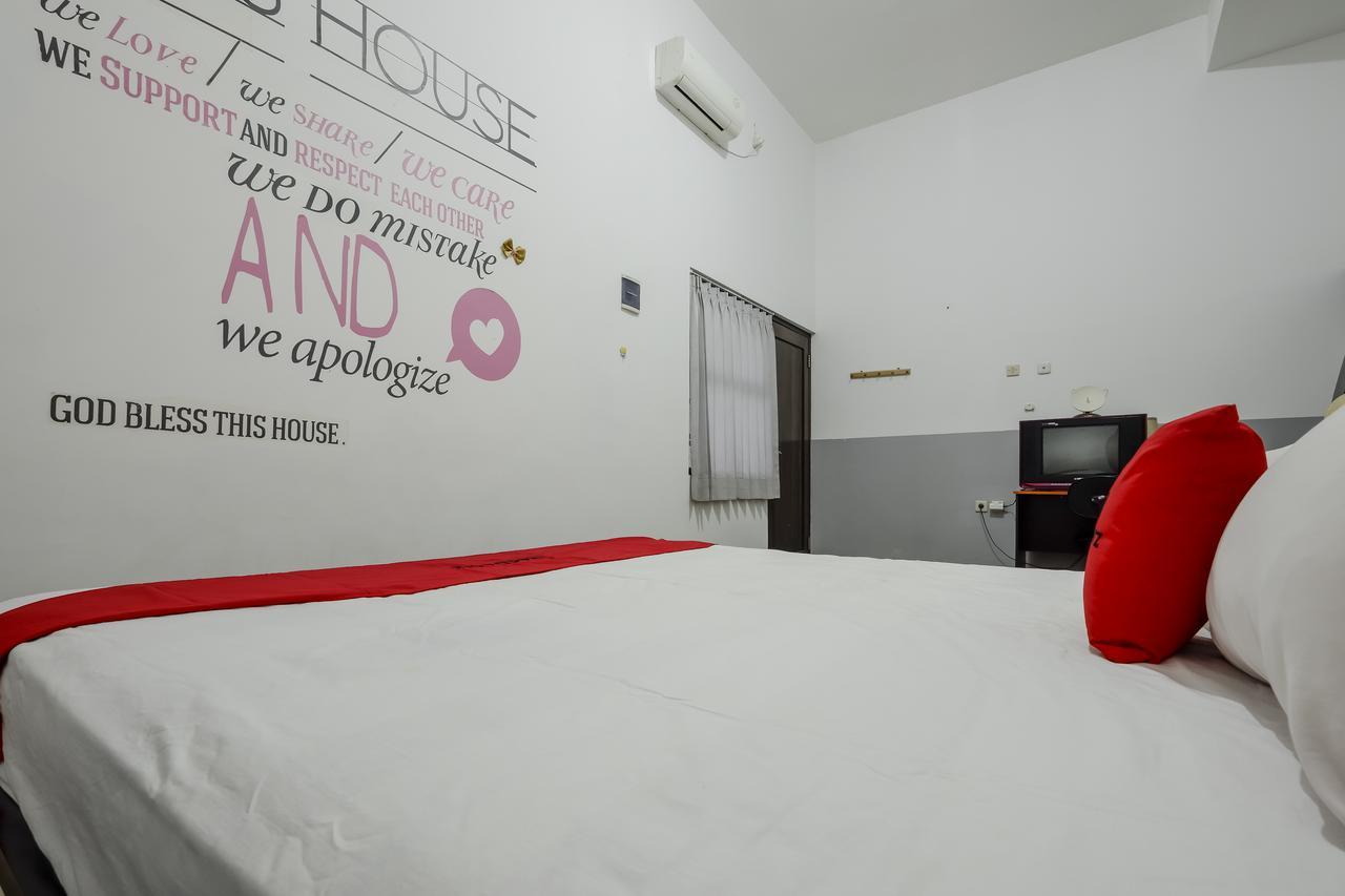 Reddoorz @ Prambanan Timur Raya Semarang Exterior photo